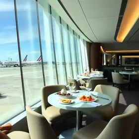 nova sala VIP da Air France no JFK